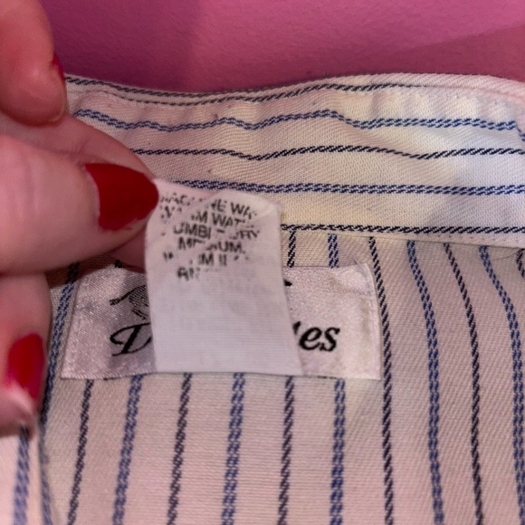 White and Black Casual Button Down Shirt with Classic Western Design - Picture 10 of 11